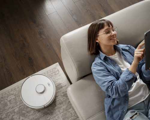 young-woman-using-home-technology